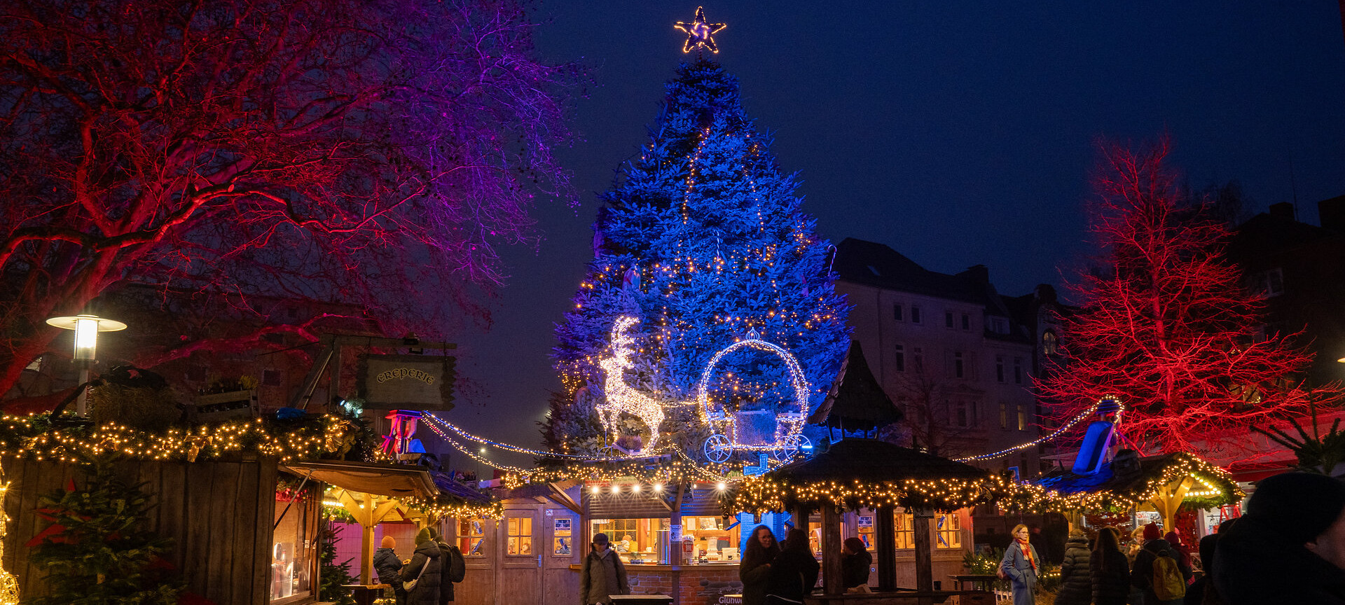 Weihnachtsmarkt auf dem Bernhard-Minetti-Platz